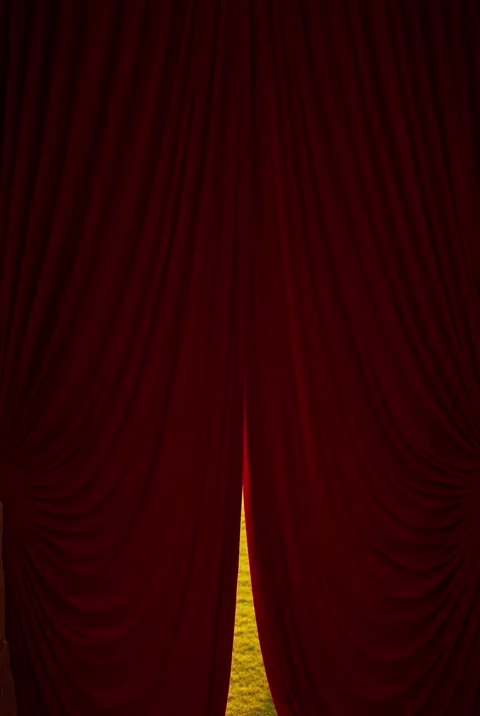 Curtain – Faire-part de mariage numérique cinématique